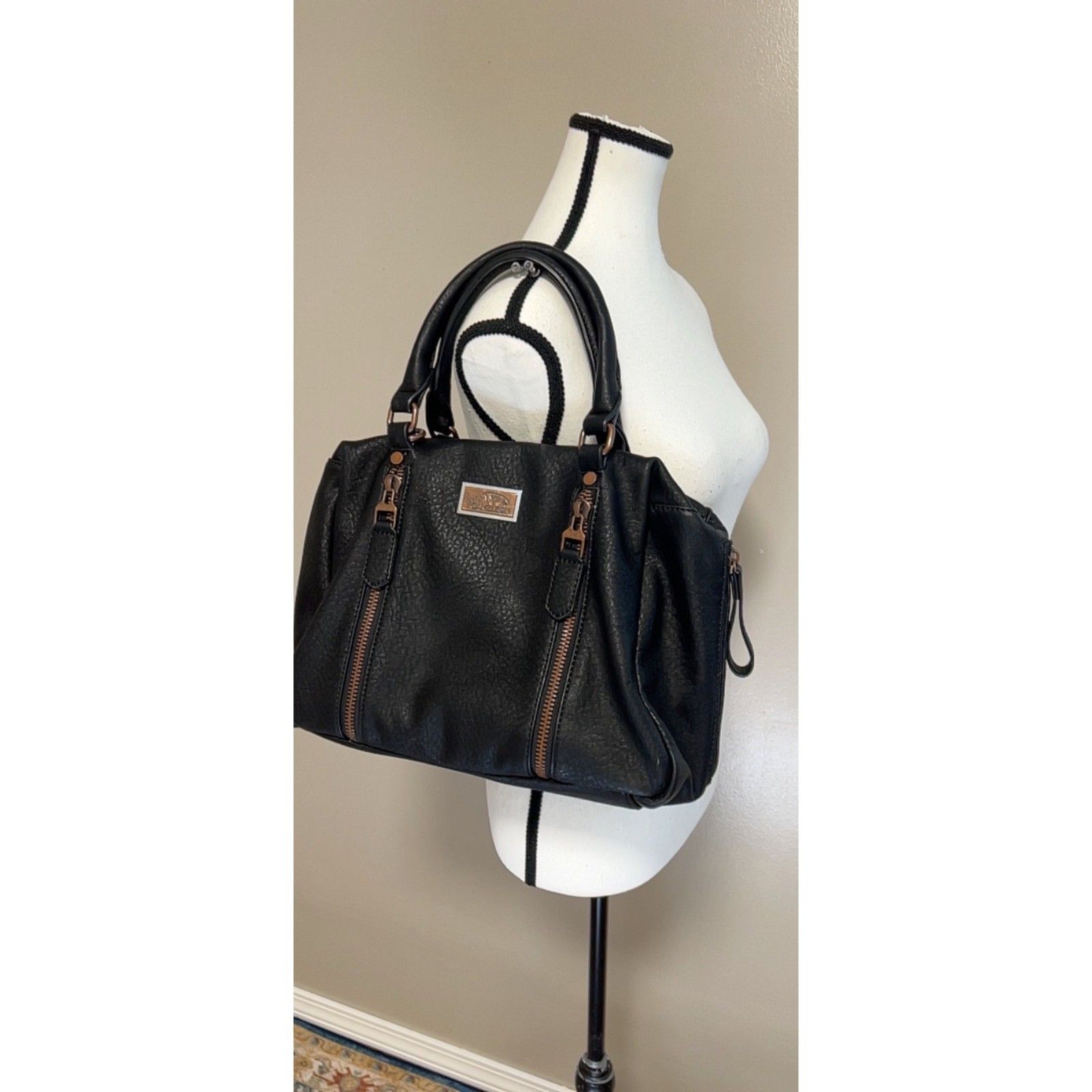 Cameleon Sahara Vegan Pebbled Leather Shoulder Bag